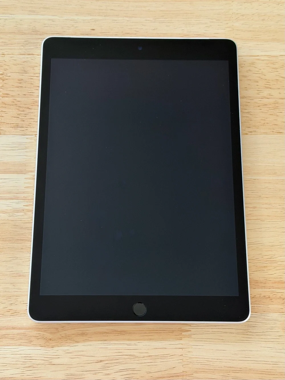 Apple iPad Black Front Silver Edge Tablet